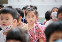 20201103045009.jpg -  ต๋ามฮีต ตวยฮอย ลอยกระทงยี่เป็ง (หนูน้อยนพมาศรุ่นจิ๋ว)  พ.ศ.2563 | https://www.abcm.ac.th