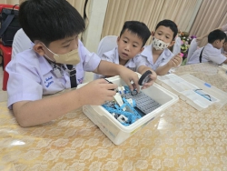 20240711042837.jpg - เข้าร่วมโครงการเปิดโลกเรียนรู้ฝึกทักษะ Coding & Robot การแข่งขัน Coding Robot Unplugged 2024 | https://www.abcm.ac.th