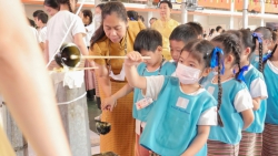 20240726141947.jpg - พิธีหล่อเทียนพรรษา ประจำปีการศึกษา ๒๕๖๗ | https://www.abcm.ac.th